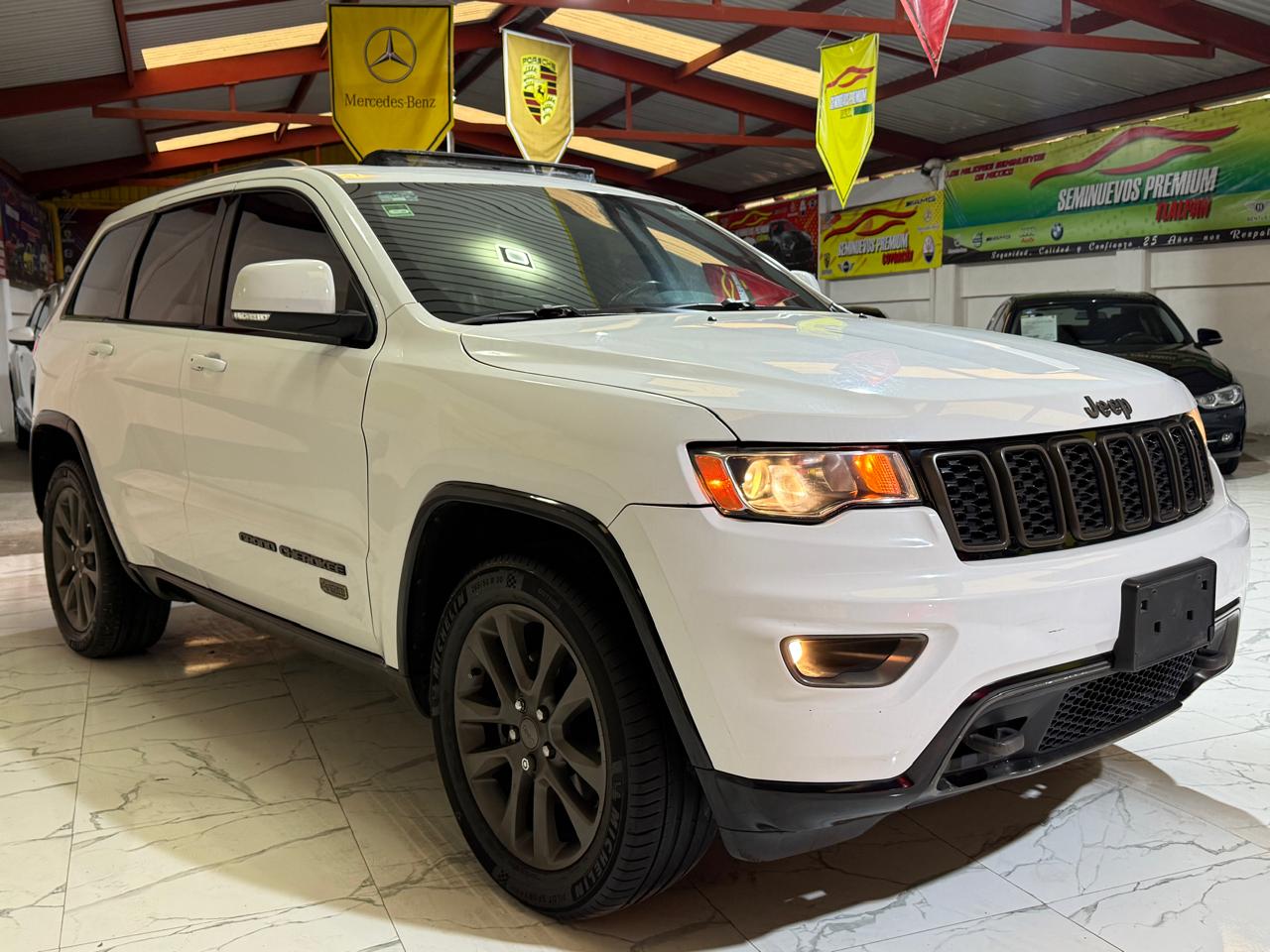 Imagen de JEEP 75 ANIVERSARIO